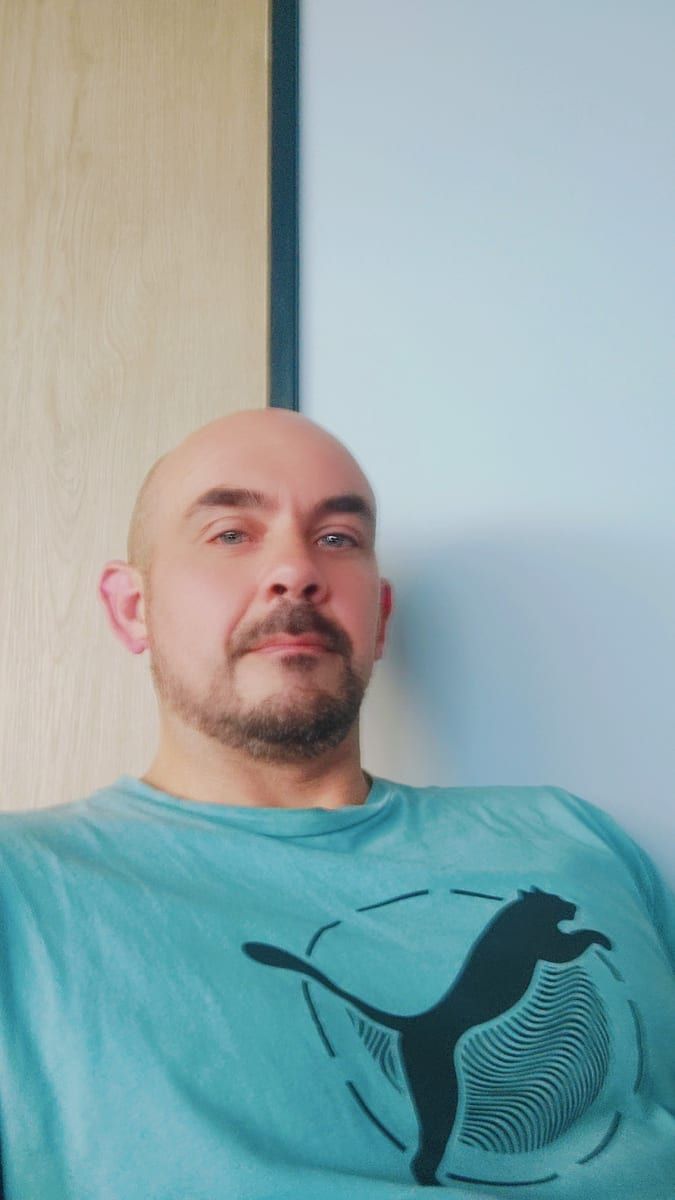 Profil de Azim, 31 ans, Gay male à Buchillon (Vaud)