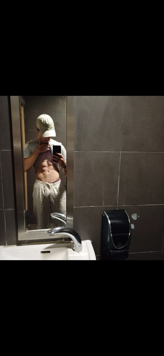 Profil de Moumine, 43 ans, Gay male à Killwangen (Argovie)