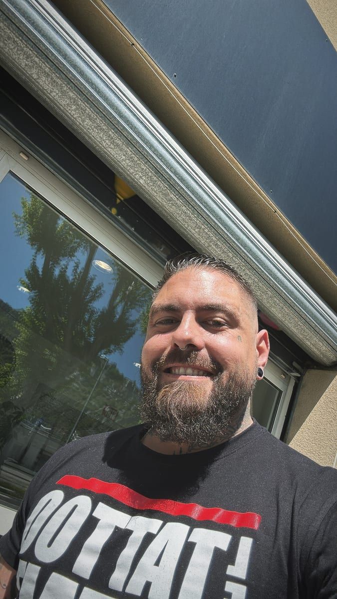 Profil de Klyde, 29 ans, Gay male à Zwischenflüh (Berne)