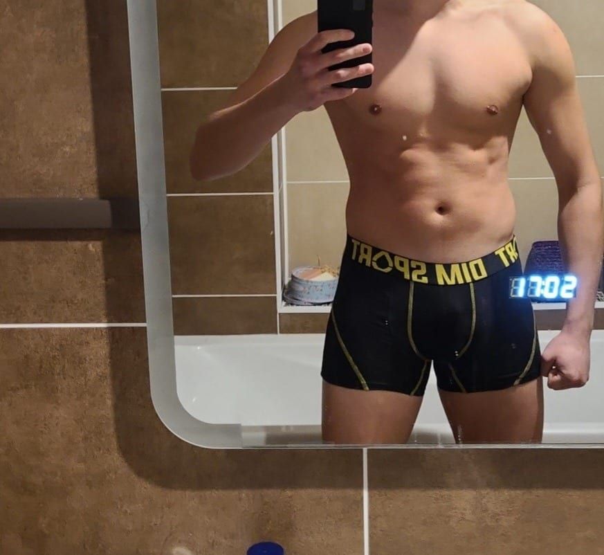 Profil de Thang, 28 ans, Gay male à Pitasch (Grisons)