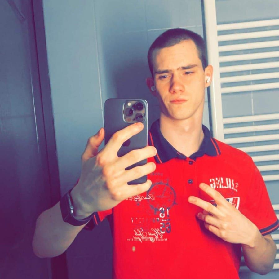 Profil de Ludo, 28 ans, Gay male à Jongny (Vaud)