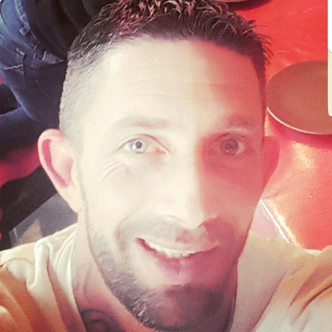 Profil de Houssen, 28 ans, Gay male à Blitzingen (Valais)