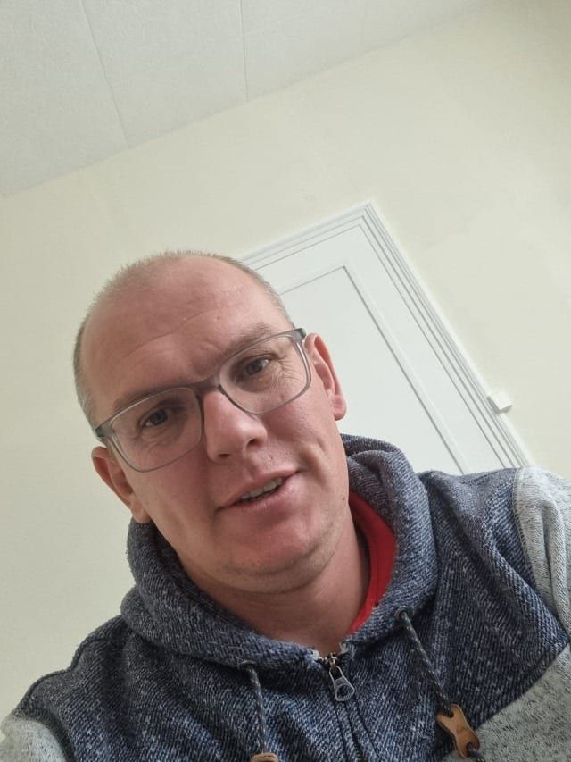 Profil de Grant, 40 ans, Gay male à Granges SO (Soleure)