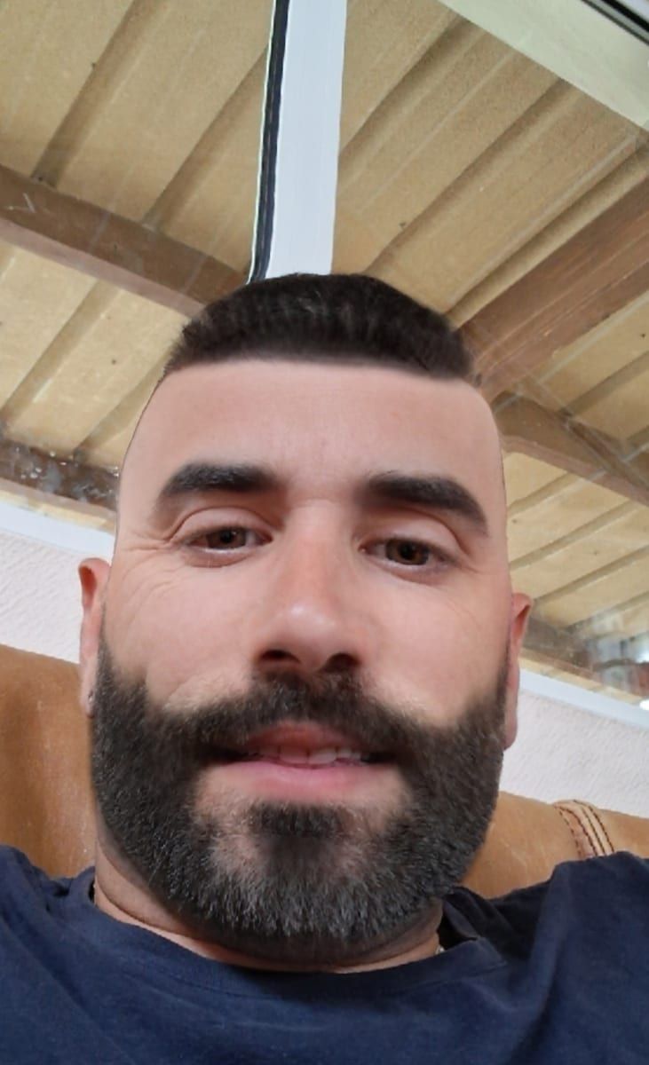 Profil de Hamdane, 34 ans, Gay male à Bitsch (Valais)