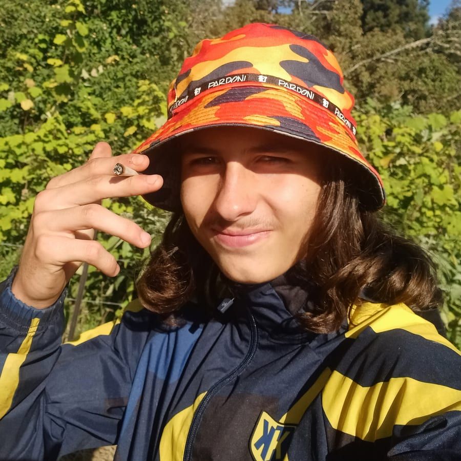 Profil de Eyup, 23 ans, Gay male à Baulmes (Vaud)