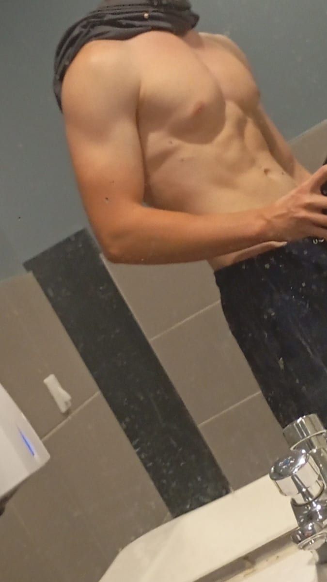 Profil de Zayn, 31 ans, Gay male à Corcelles-près-Concise (Vaud)