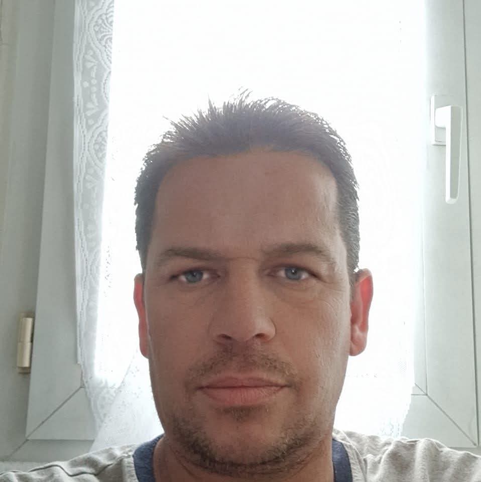 Profil de Miguel-ange, 40 ans, Gay male à St. Niklausen OW (Obwald)