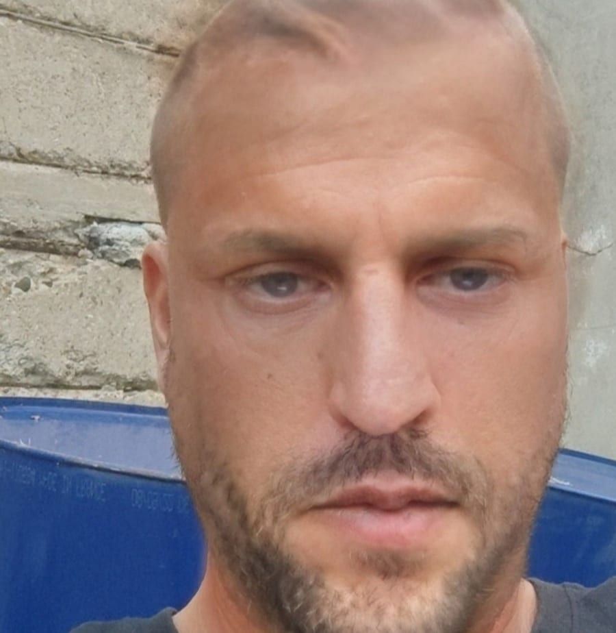 Profil de Mejid, 34 ans, Gay male à Zignau (Grisons)