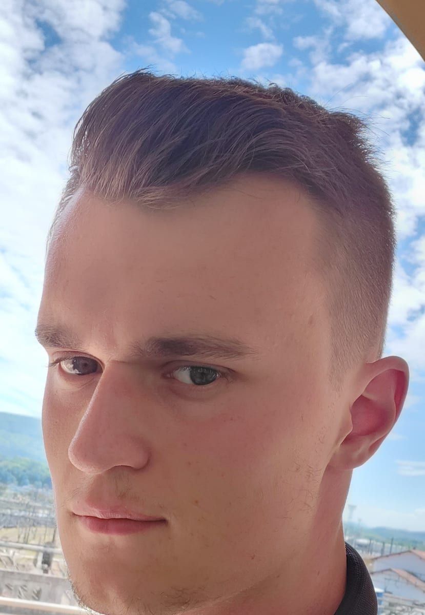 Profil de Mana, 22 ans, Gay male à La Rösa (Grisons)