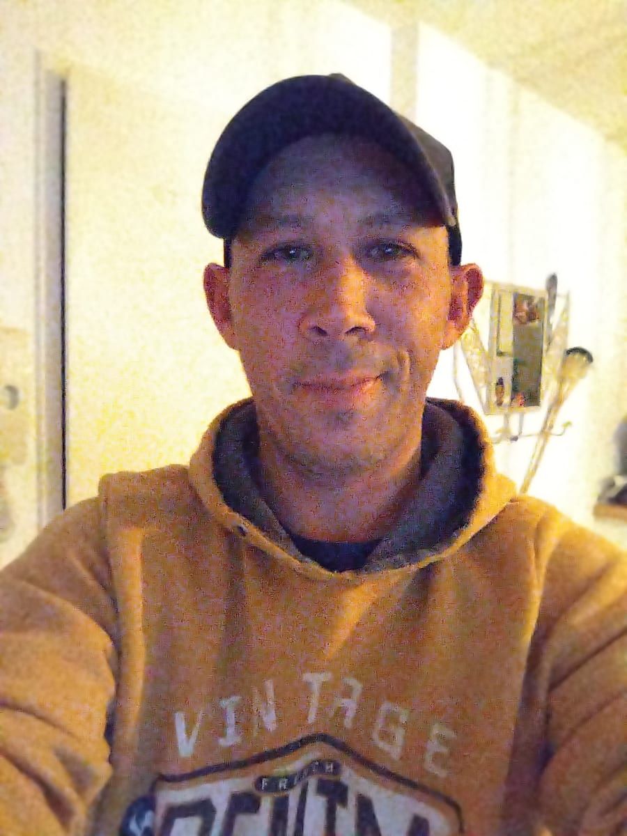 Profil de Cristiano, 33 ans, Gay male à Vicques (Jura)