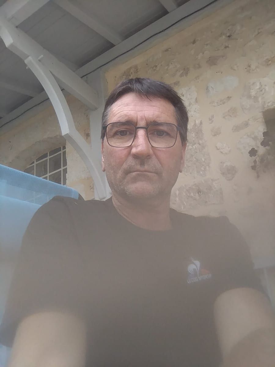 Profil de Jean-moise, 23 ans, Gay male à Wilen b. Wollerau (Schwytz)
