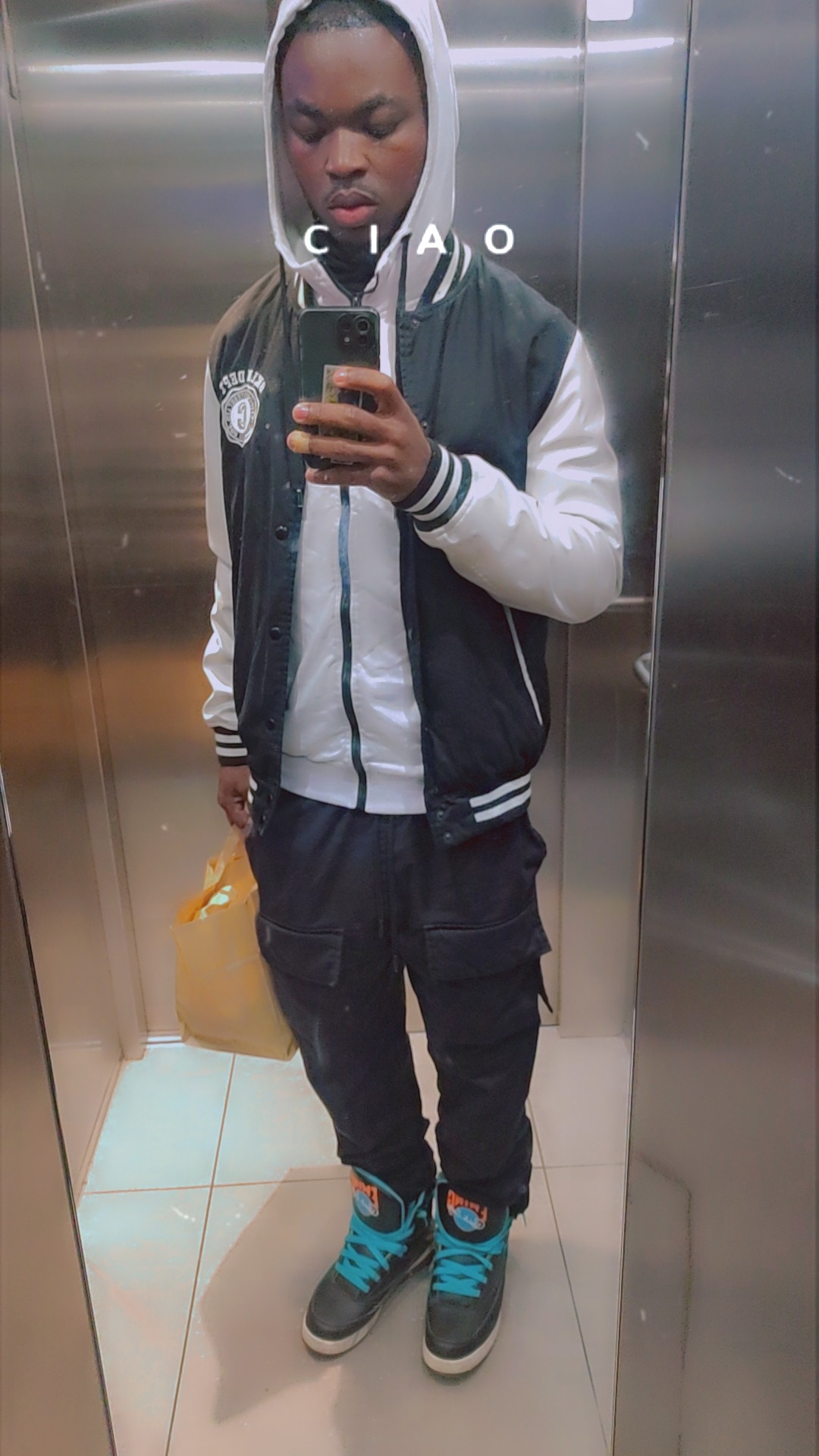 Profil de Malik, 33 ans, Gay male à Cinuos-chel (Grisons)