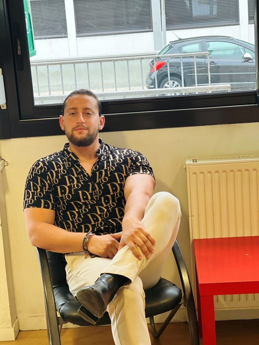 Profil de Abdel-rahman, 23 ans, Gay male à Lustdorf (Thurgovie)