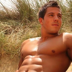 Naba - Gay male à Ranzo Profil de Naba, 31 ans, Gay male à Ranzo (Tessin)