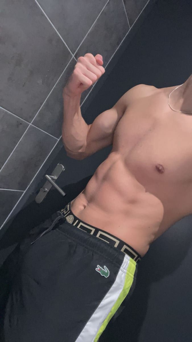 Profil de Ivrin, 40 ans, Gay male à Sarreyer (Valais)