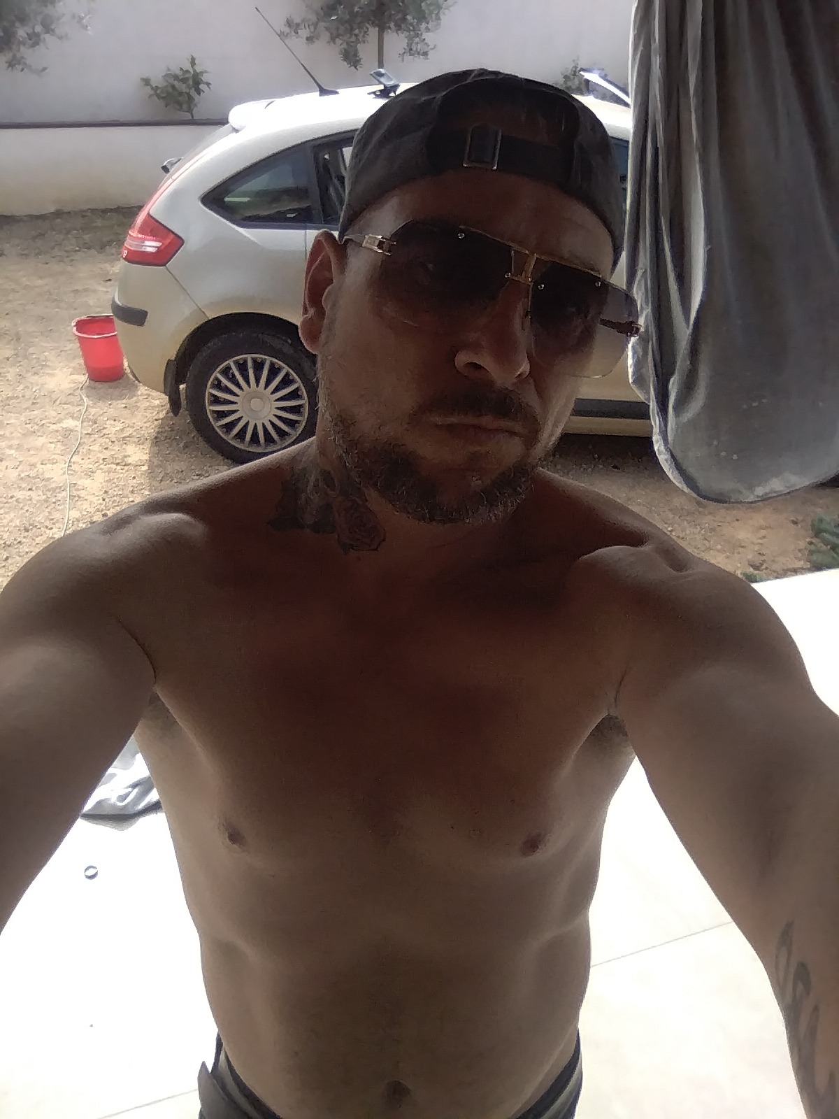 Profil de Mounib, 32 ans, Gay male à Präz (Grisons)