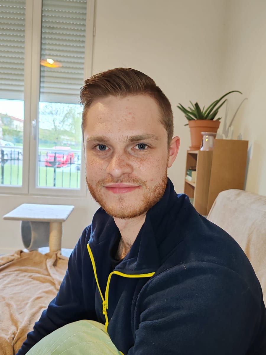 Profil de Cidjy, 23 ans, Gay male à Borex (Vaud)