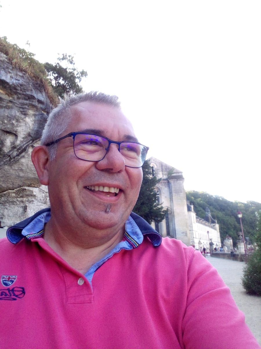 Profil de Wafi, 29 ans, Gay male à Zinal (Valais)