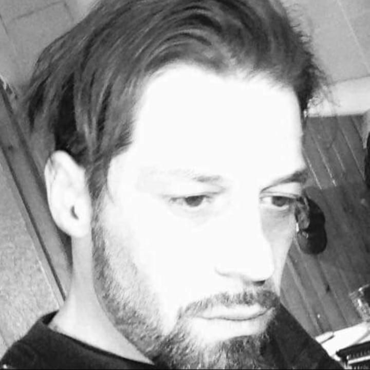 Profil de Emirhan, 36 ans, Gay male à Pitasch (Grisons)