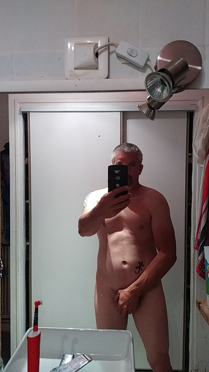 Profil de Aro, 23 ans, Gay male à Bever (Grisons)