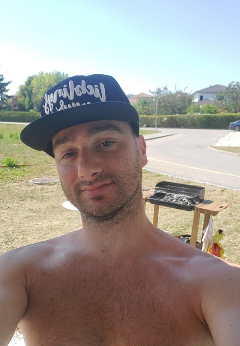 Profil de Arsenie, 34 ans, Gay male à La Praz (Vaud)