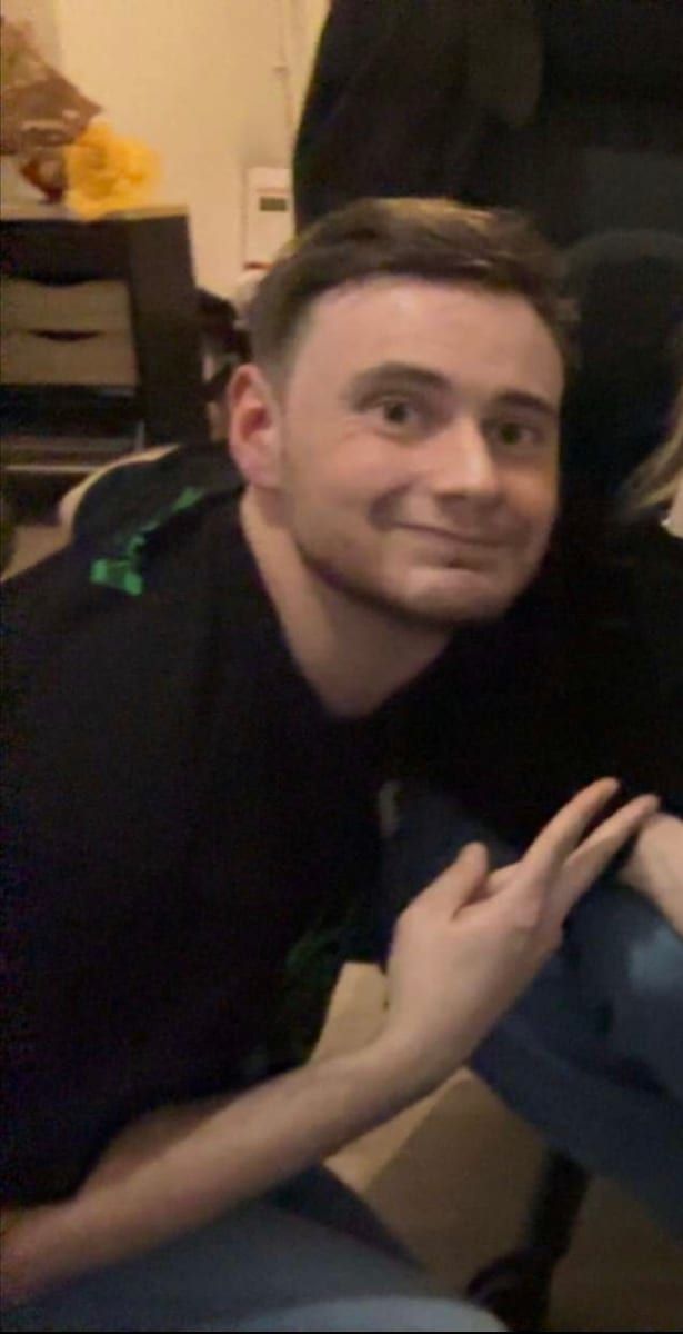 Profil de Elno, 40 ans, Gay male à Puplinge (Genève)