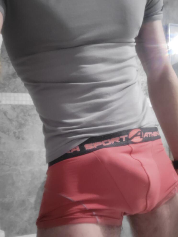 Profil de Youcef, 22 ans, Gay male à Cotterd (Vaud)