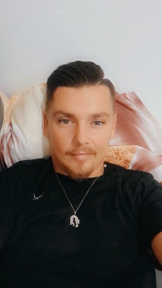 Profil de Ery, 41 ans, Gay male à Wolfhalden (Appenzell Rhodes-Extérieures)